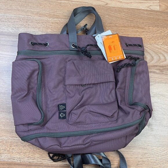 Doughnut Pyramid Backpack in Plum 15 L Backpack/Crossbody/Hanging Toiletry NEW - Picture 6 of 11